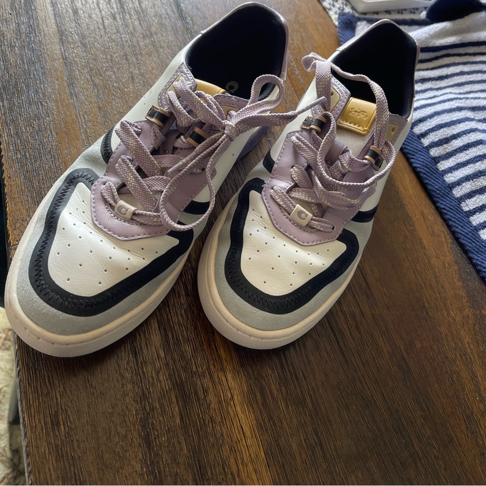 Coach Women’s sneakers size 9B. Barely used